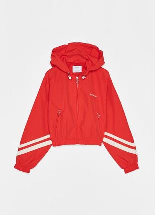 Куртка курточка вітровка олімпійка червона bershka