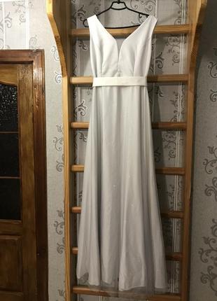 Весільна сукня