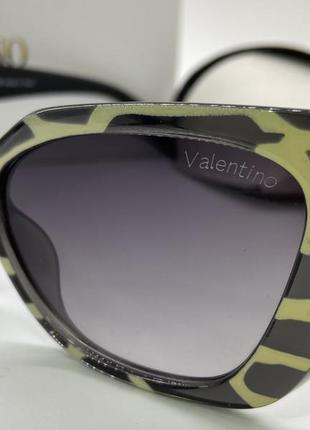 Женские солнцезащитные очки в чёрно-молочной оправе с линзами градиент жіночі окуляри сонцезахисні2 фото