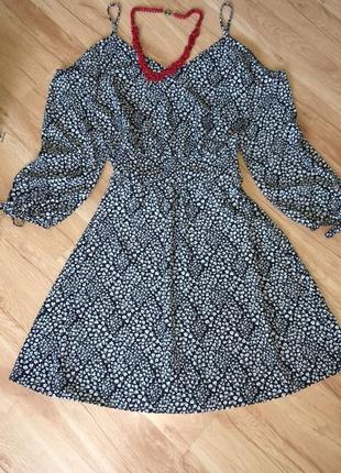 Сукня з відкритими плечима, m-l