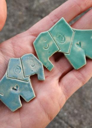 Брошь из керамики значок глина слон синий голубой брошка ручная работа