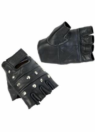 Фирменные кожаные перчатки с стильными шипами