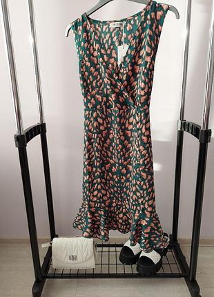 Легенька сукня  з анімалістичним принтомна щодень від бренду gini london