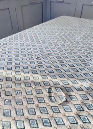 Скатертина водовідштовхувальна з тефлоновим покриттям 134х134 див.5 фото