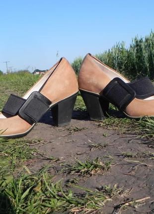 Clarks asos prada hugo boss 38 стильні ефектні замшеві шкіряні туфлі на гумці
