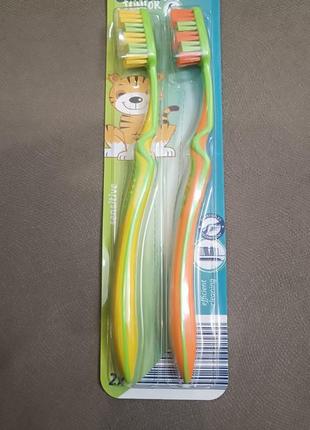 Зубні щітки німеччина