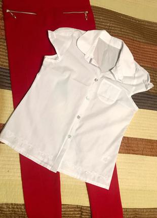 Белая блуза (рубашка) с коротким рукавом