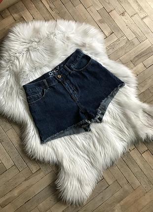 Високі шорти only