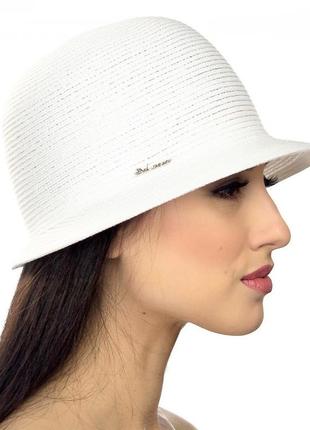 Жіночий капелюшок літній з маленькими полями