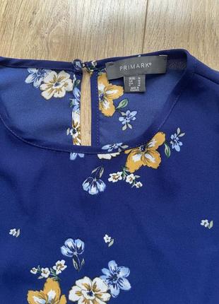 Футболка блуза укороченная  синяя цветочный принт3 фото