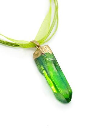 🍀🌟 кулон "зелений кристал" стиль фентезі на шнурку натуральний камінь
