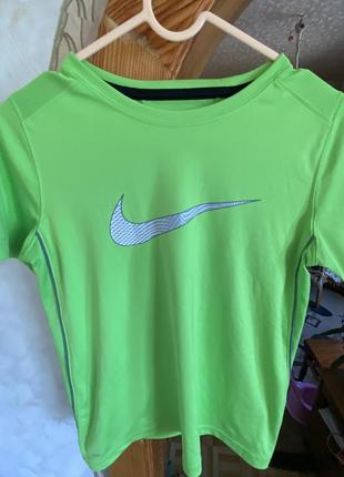 Футболка nike dri-fit