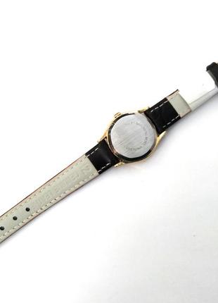 Bulova вінтажні годинник із сша оригінал шкіра механізм isa swiss parts8 фото