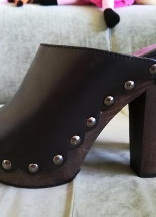 Босоніжки, сабо stuart weitzman