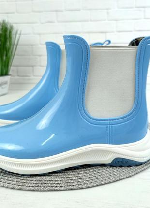 Модные резиновые ботиночки голубого цвета 39 р-р