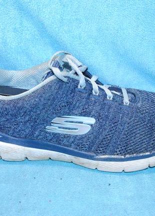 Skechers кросівки 38 розмір