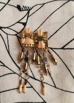 Золотистые серьги -клипсы