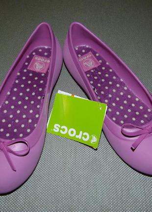 Балетки crocs mammoth bow flat, р-р w84 фото