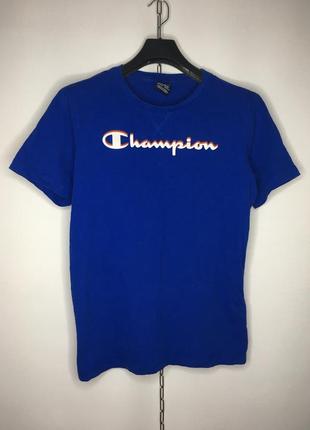 Оригинальная очень крутая футболка champion big logo из новых коллекций1 фото