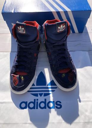 Кроссовки adidas