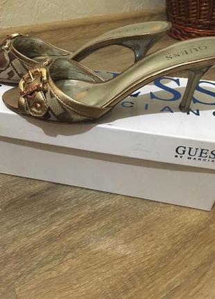 Брендовые шлепанцы guess. оригинал