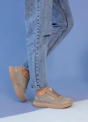 Комбинированные женские кроссовки темно-бежевого цвета2 фото