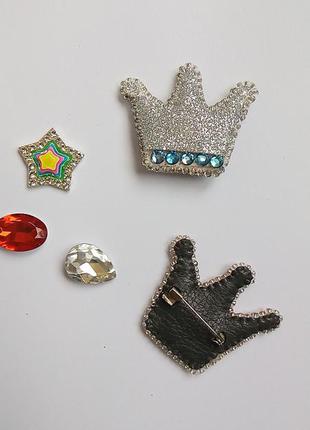 Изящная брошь корона серебряная для самых самых