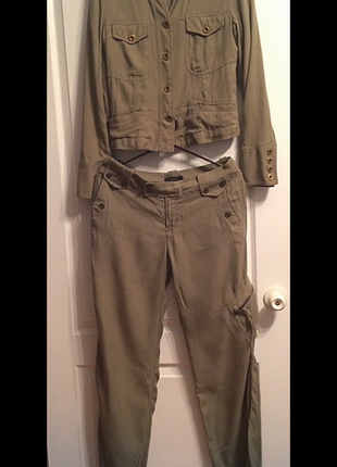 Костюм кольору хакі американської фірми express!!👍💯