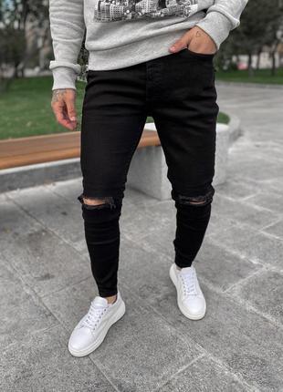 Чоловічі трендові завужені джинси slim fit в чорному кольорі