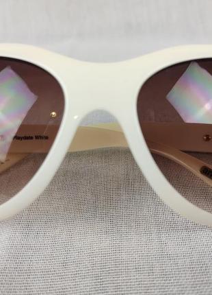 Жіночі білі сонцезахисні окуляри anon playdate зроблені в італії5 фото