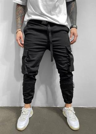 Мужские джинсы-джоггеры черного цвета с накладными карманами
