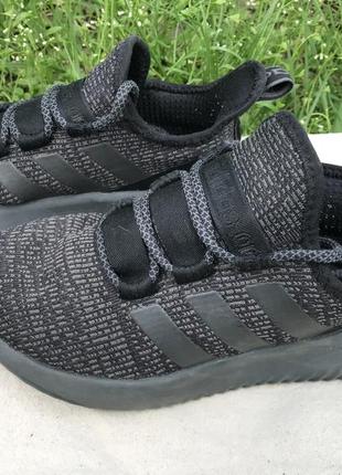 Оригінальні кросівки adidas