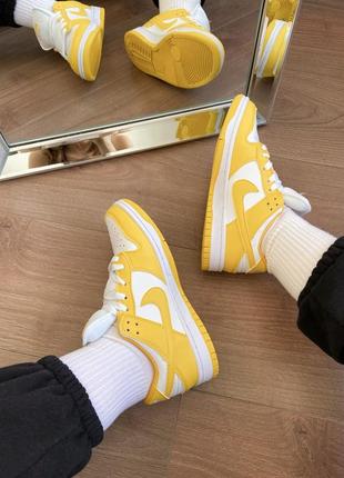 Nike sb dunk low yellow/white жіночі жовті кросівки найк аїр джордан9 фото