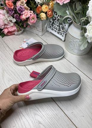 Кроксы женские сабо кроксы crocs literide™ clog pearl/white серо-малиновые4 фото