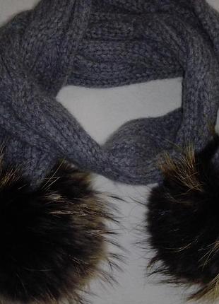 Bogner шарф с меховыми бубонами