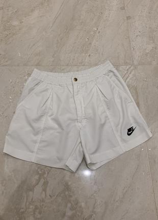 Вінтажні шорти Womens nike білі жіночі