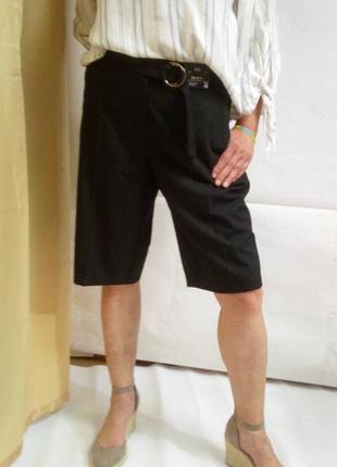 Шорти з пряжкою