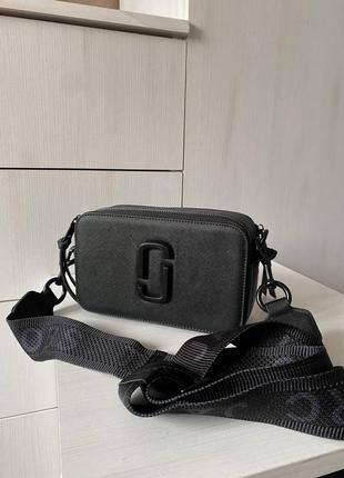 Marc jacobs snapshot total black logo трендова чорна жіноча розкішна сумочка марк джейкобс тренд сумка черная на ремешке