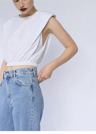 Білий топ boohoo