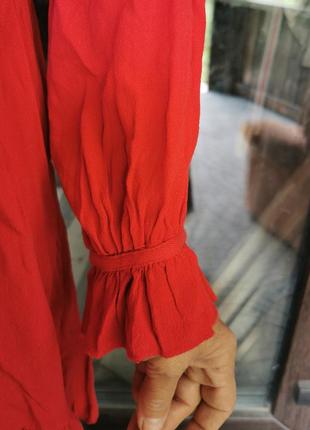 Платье из вискозы most wanted мини короткое с рюшами вырезом7 фото