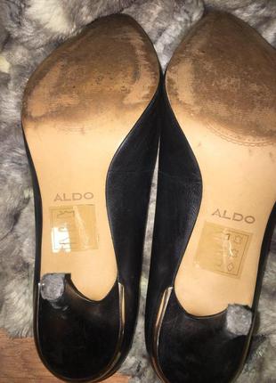 Кожаные черные туфли aldo с металлической вставкой 40 размер (26 см)4 фото