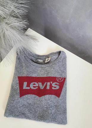 Футболка levi's