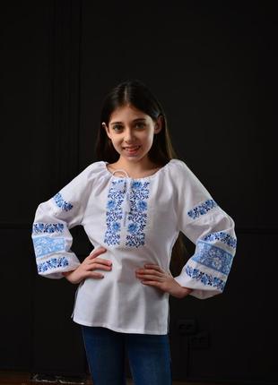 Рубашка-вышиванка для девочки стильная вышиванка