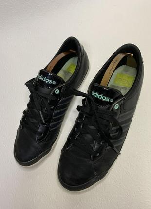 Кросівки фірмові adidas2 фото