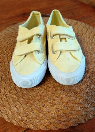 Мокасіни, кеди для дівчинки