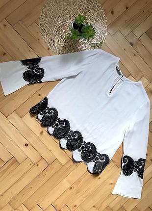 Стильная блуза с кружевом zara