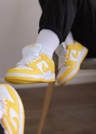 Nike sb dunk low yellow/white жіночі кросівки найк8 фото