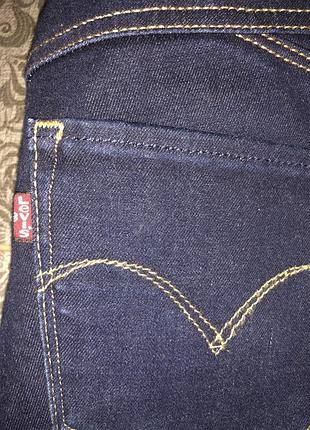 Джинси levi's темно-сині skinny 28