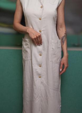 Котоновое плотное платье на пуговицах3 фото