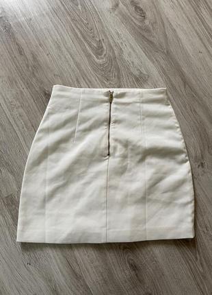 Молочна міні юбка макраме2 фото
